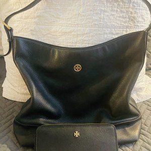 Authentic Black Medium Leather Tory Burch Matching Purse and Wallet Set